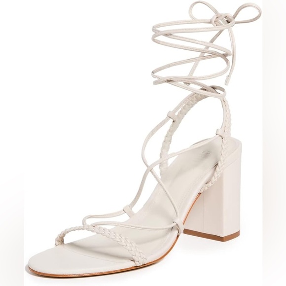 Maxima Block Heel in Pearl
SCHUTZ
Color: Pearl - Picture 3 of 9